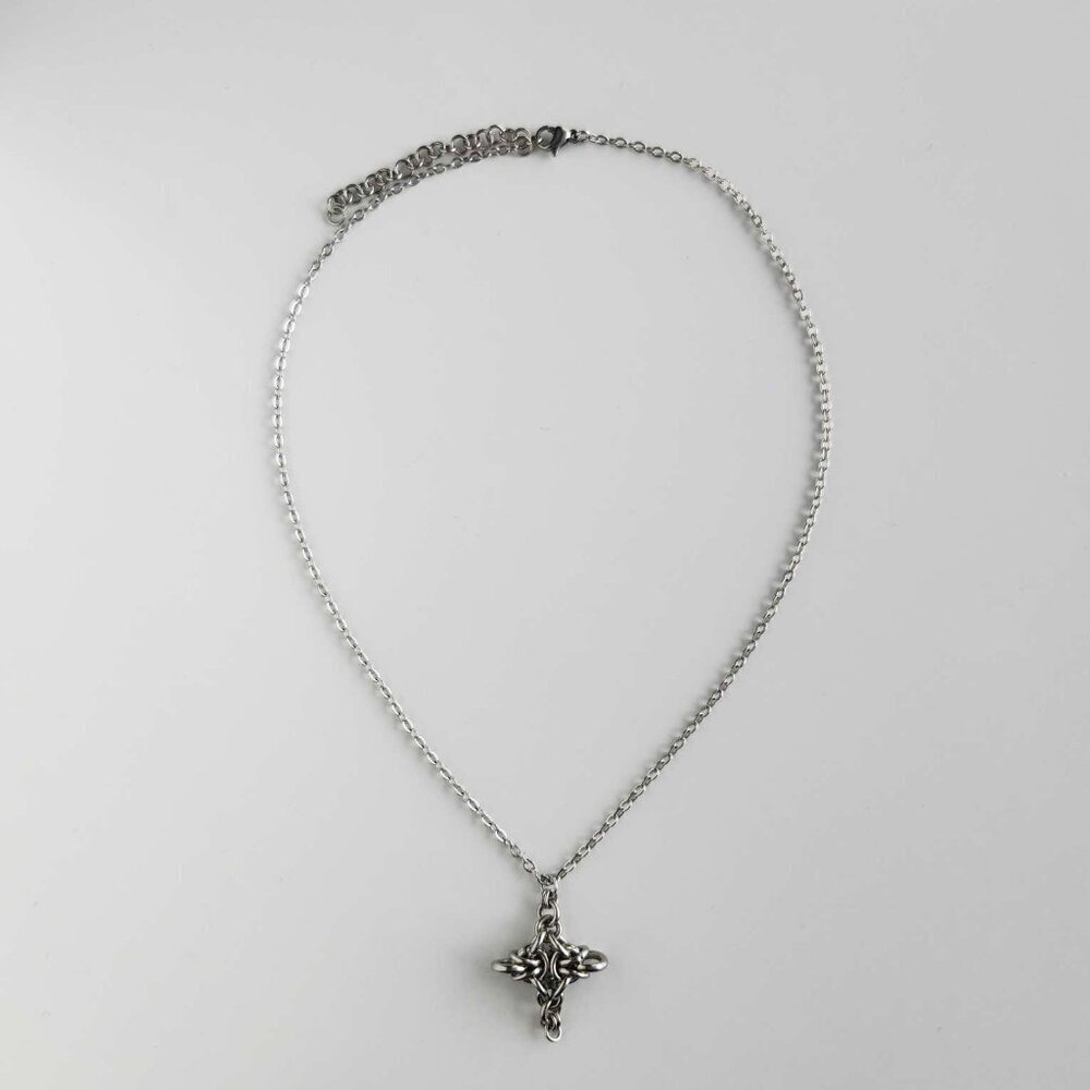 Gothic silver star necklace with a small silver chain - Picture 7 of 14